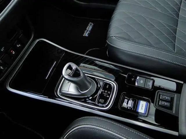 Mitsubishi Outlander 2.4 Phev 4wd Instyle | Schuifdak | Leer uit 2019, foto 7