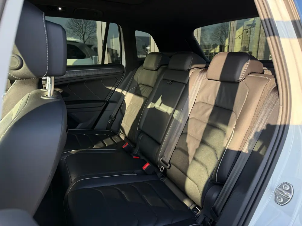 Volkswagen TIGUAN 1.4 TSI eHybrid R-Line Business+ MAXTON Bl uit 2021, foto 16