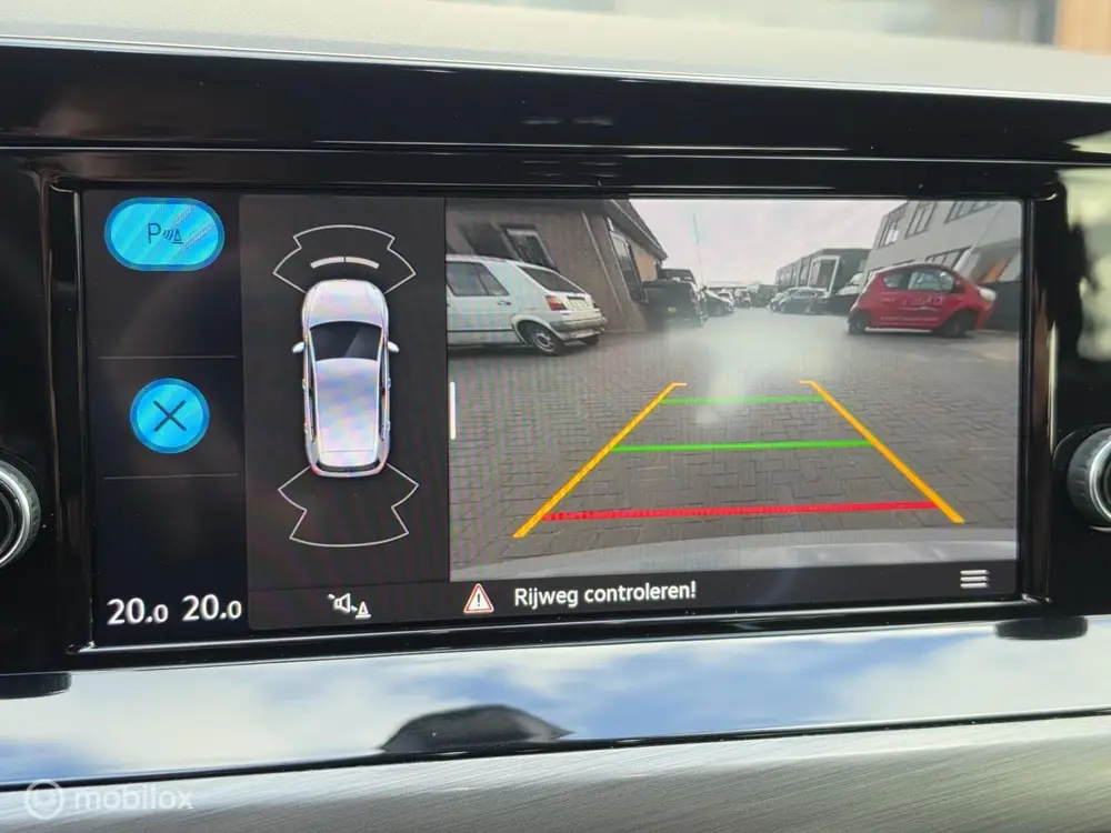 Volkswagen Golf 1.5 TSI STYLE CARPLAY CAMERA ACC MASSAGE uit 2020, foto 19