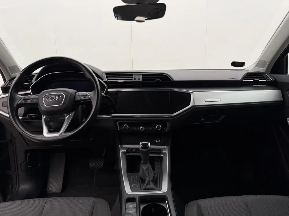 Audi Q3 45 TFSI e edition uit 2021, foto 12