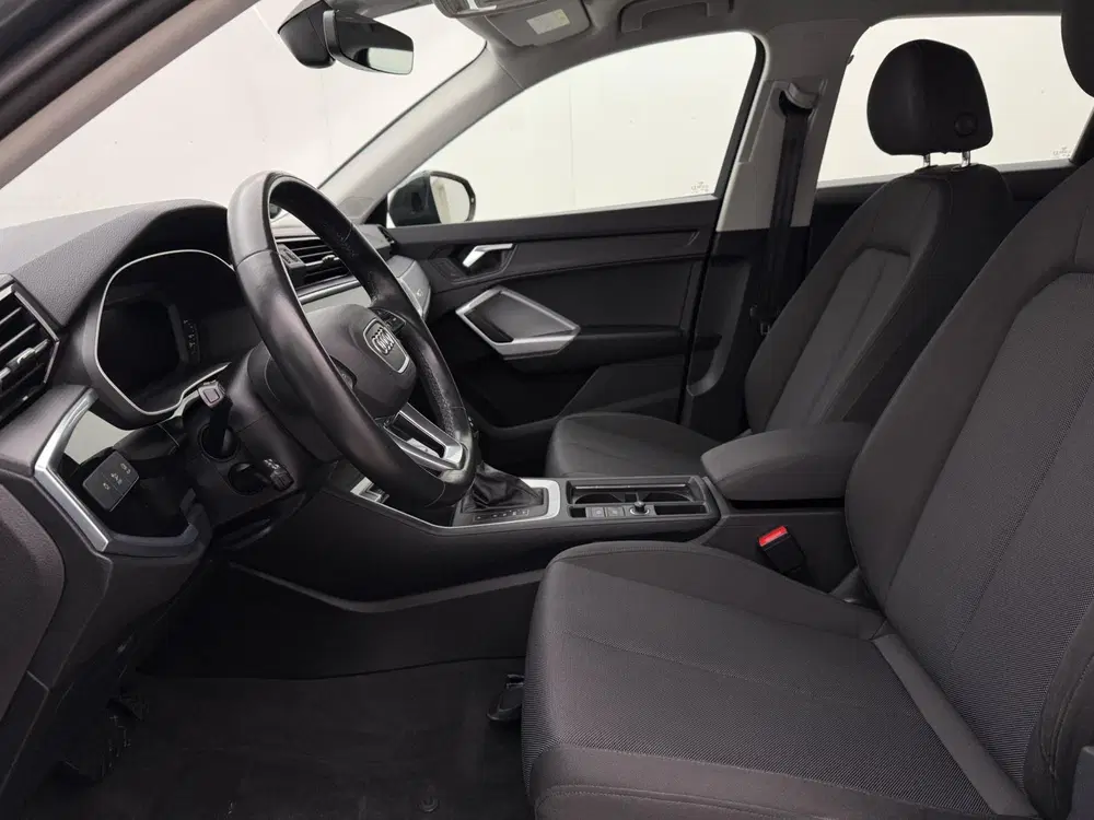 Audi Q3 45 TFSI e edition uit 2021, foto 5