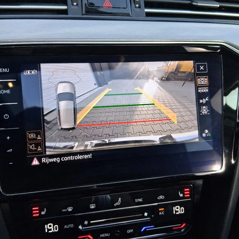 Volkswagen Passat Variant GTE 218PK/ DYNAUDIO/PANO/H.U.D. uit 2021, foto 17