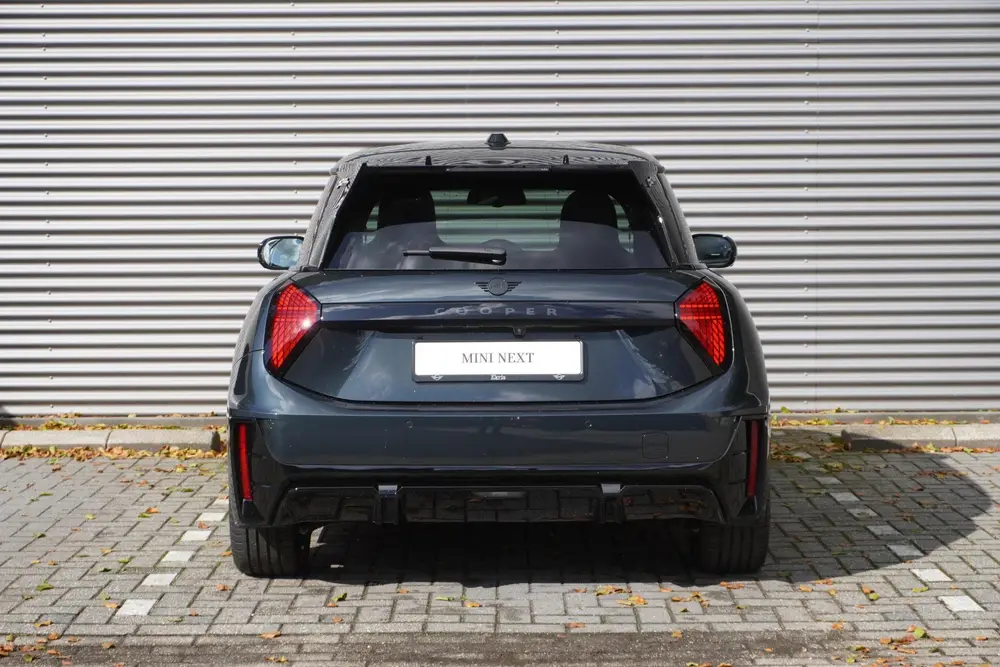 Mini John Cooper Works Cooper E John Cooper Works uit 2024, foto 5