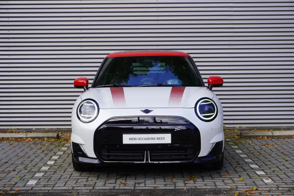 Mini John Cooper Works Cooper E John Cooper Works Pakket XL uit 2024, foto 3