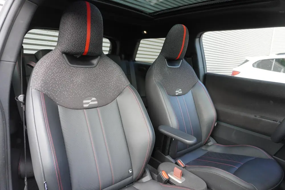 Mini John Cooper Works Cooper E John Cooper Works Pakket XL uit 2024, foto 8