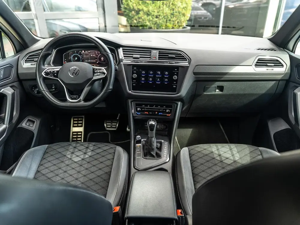 Volkswagen Tiguan 1.4 TSIe Hybrid R-Line Business+|ACC|HUD uit 2022, foto 10