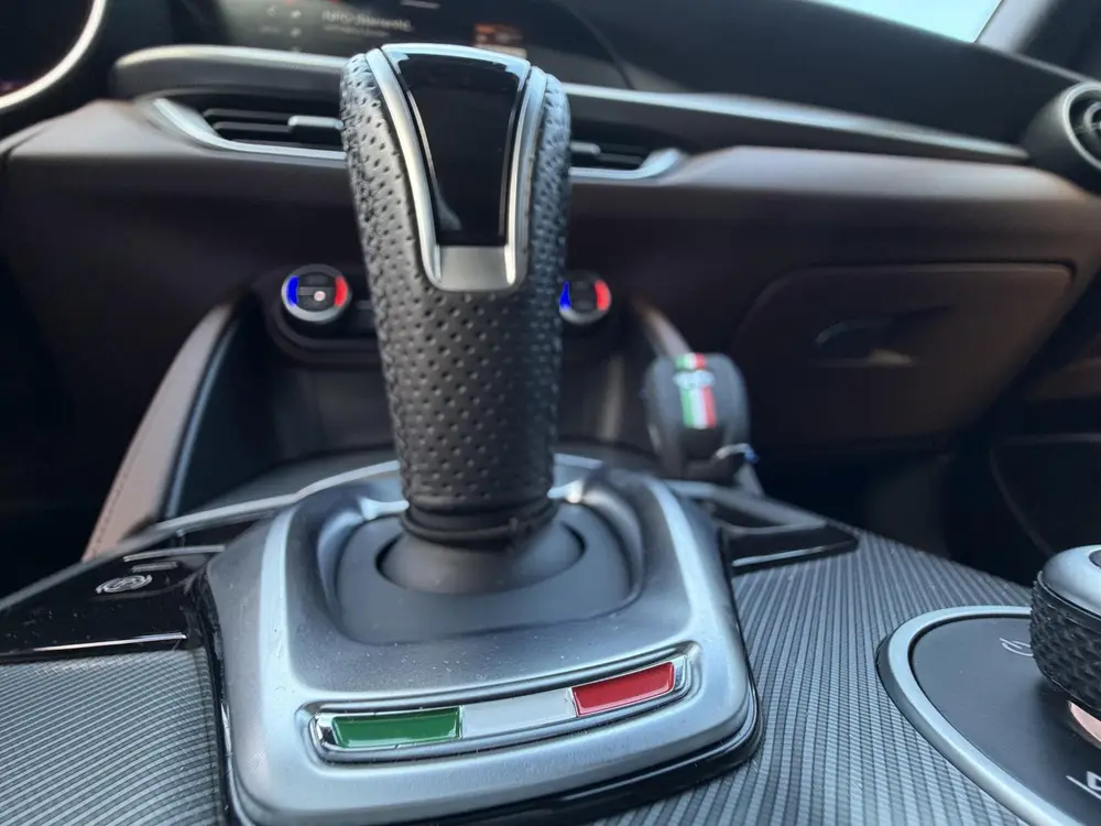 Alfa Romeo Stelvio 2.0 T AWD Veloce Ti / 280 PK / Bomvolle S uit 2020, foto 7