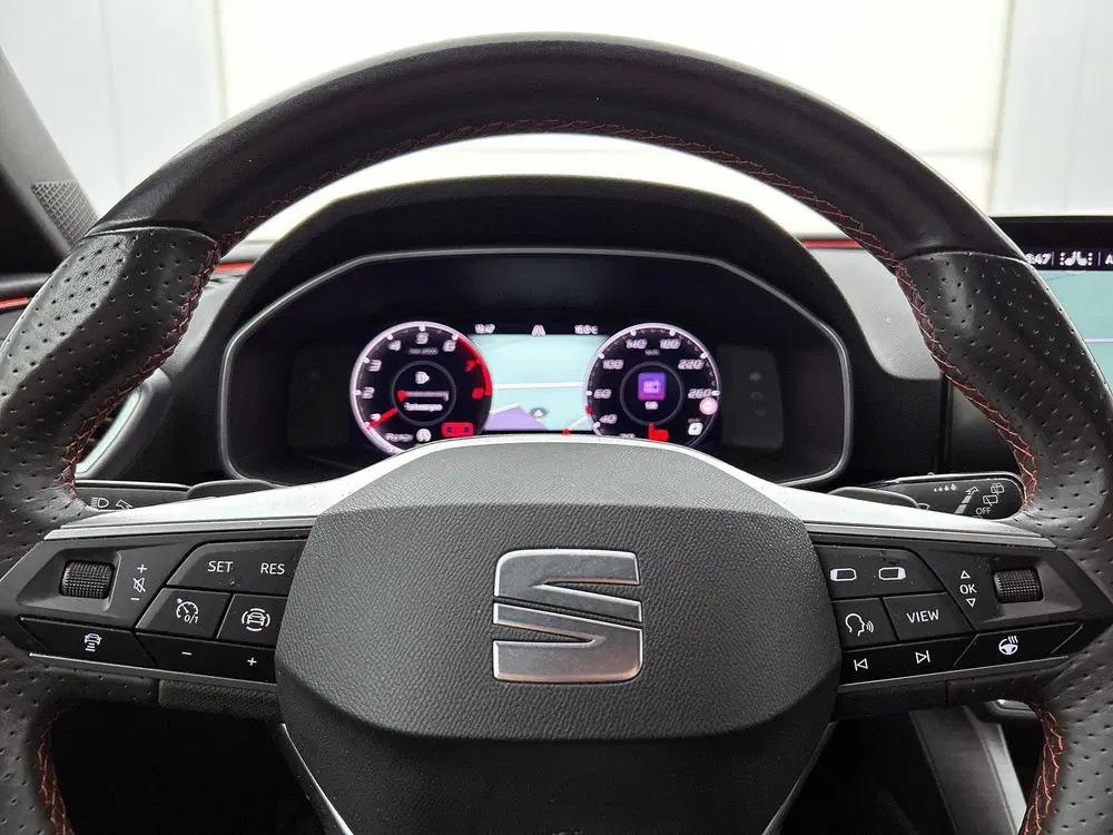 SEAT Leon 1.5 eTSI Style uit 2021, foto 16