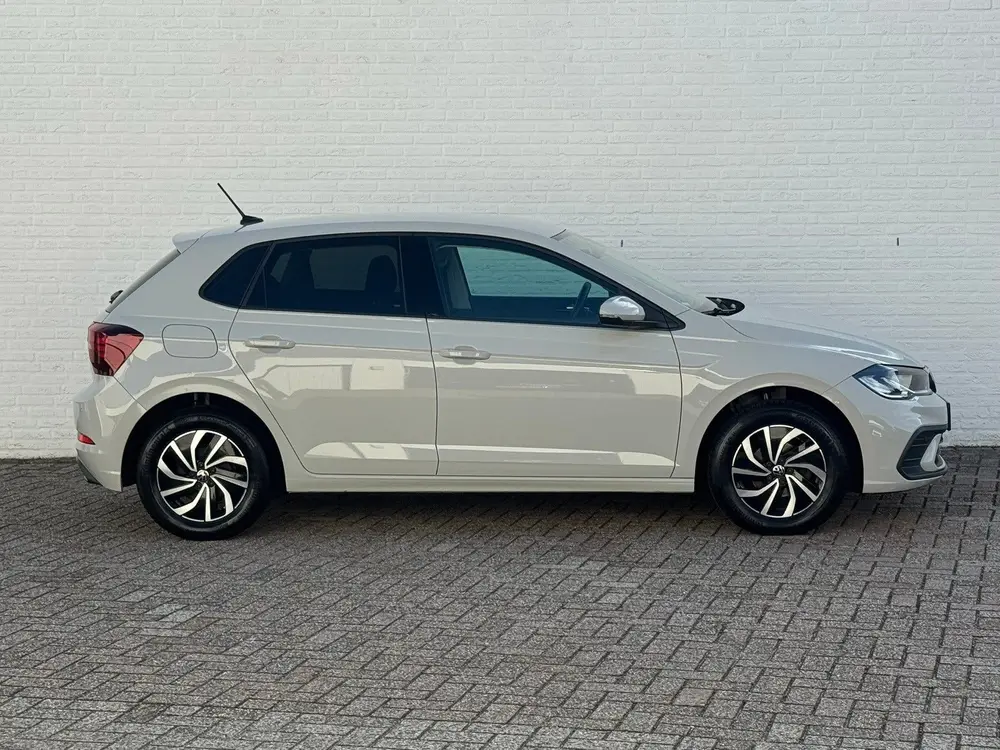 Volkswagen Polo 1.0 TSI Life Edition Carplay Camera Led verl uit 2024, foto 14