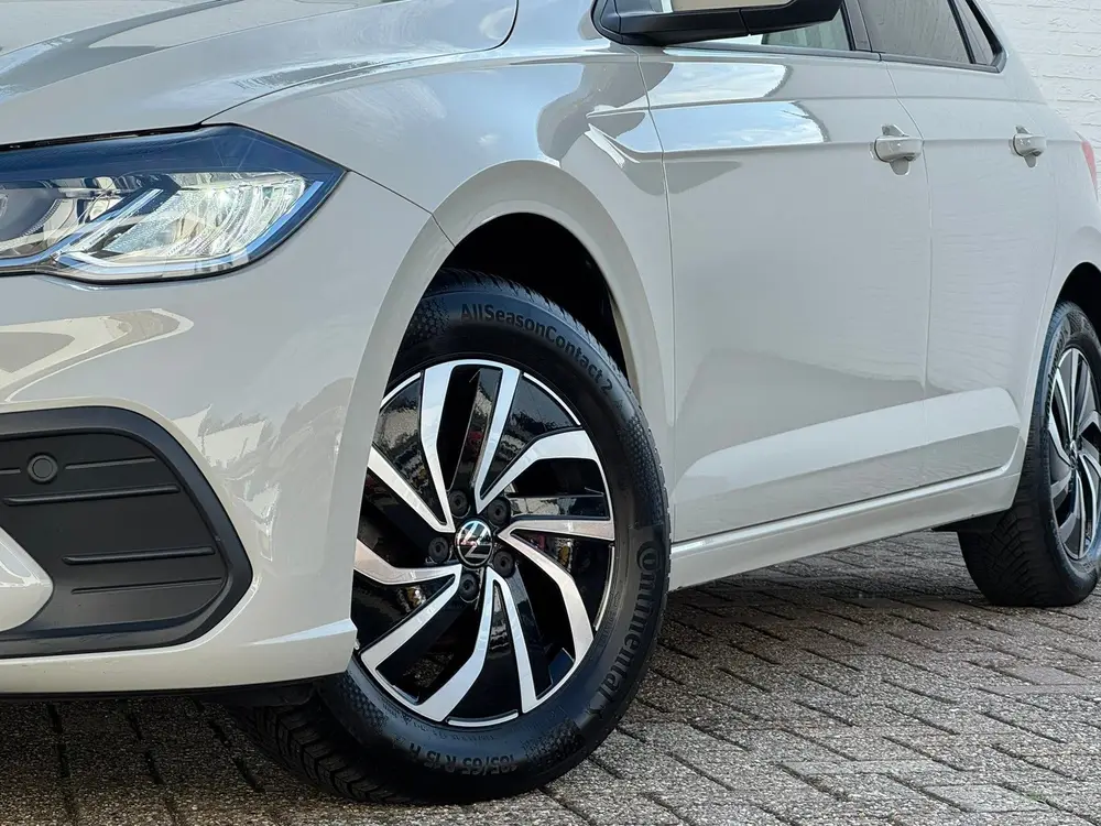 Volkswagen Polo 1.0 TSI Life Edition Carplay Camera Led verl uit 2024, foto 15