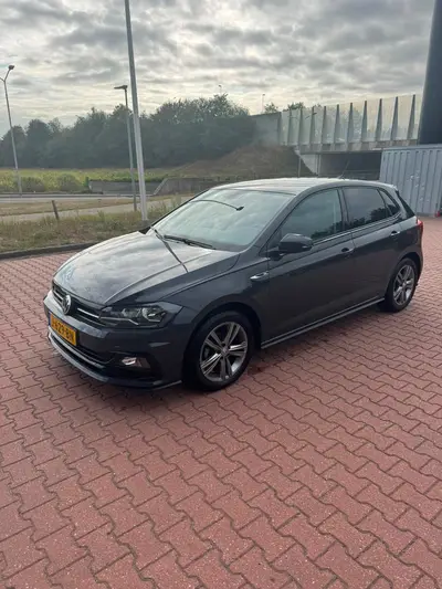 Volkswagen Polo 1.0 TSI R-line 95pk 2020 Urano Grey uit 2020
