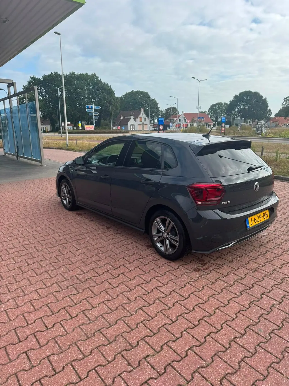 Volkswagen Polo 1.0 TSI R-line 95pk 2020 Urano Grey uit 2020, foto 2