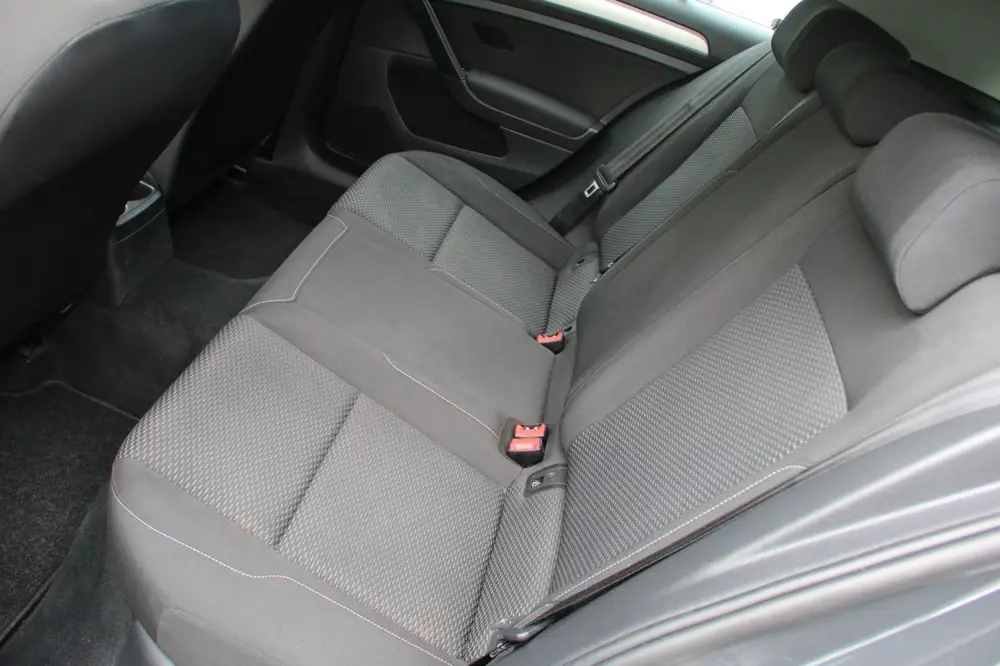 Volkswagen Golf 1.0 TSI Trendline NL-AUTO NAP 5-DRS! uit 2019, foto 18