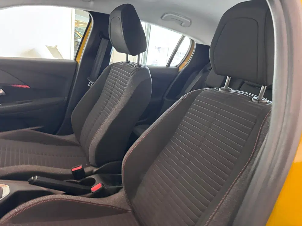 Peugeot 208 1.2 PureTech Active (bj 2021) uit 2021, foto 14
