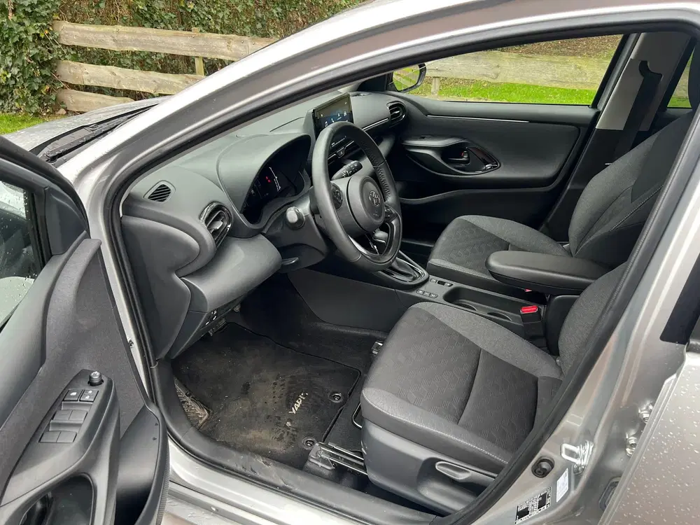 Toyota Yaris 1.5 Hybrid 115 First Edition Camera Automa uit 2024, foto 4