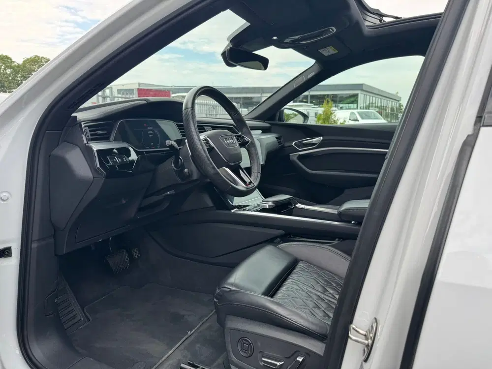 Audi e-tron 3x S Quattro 95 kWh 503PK uit 2021, foto 6