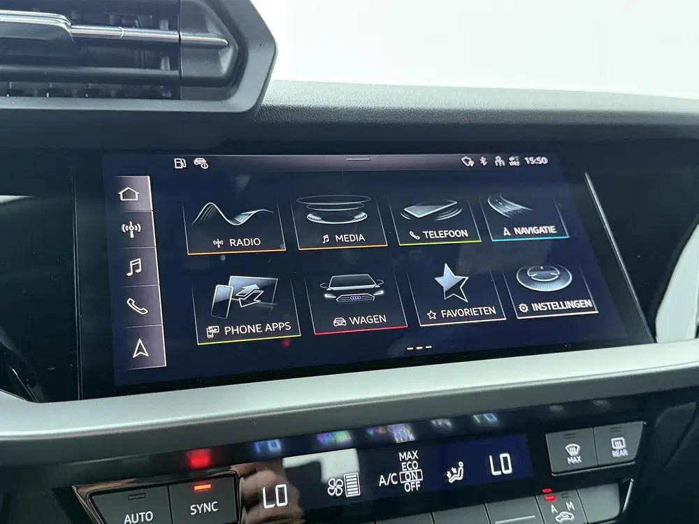 Audi A3 35 TFSI S edition uit 2022, foto 14