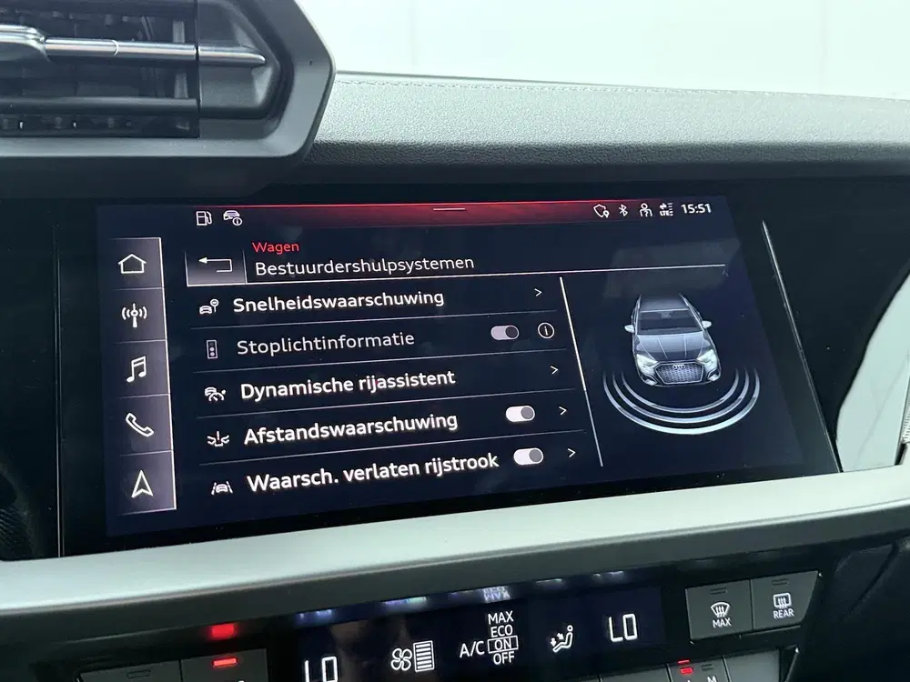 Audi A3 35 TFSI S edition uit 2022, foto 19