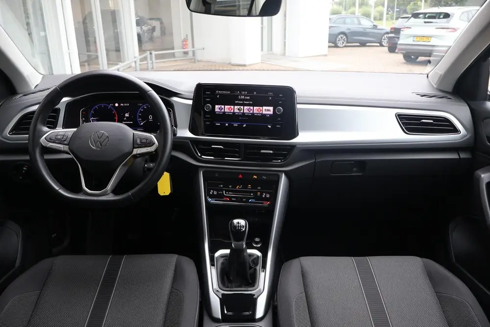 Volkswagen T-Roc 1.0 TSI Life | Navigatie | Parkeersensoren uit 2023, foto 5