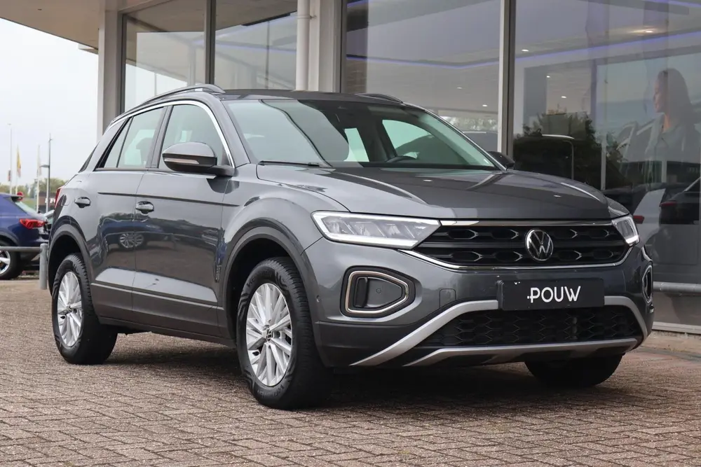 Volkswagen T-Roc 1.0 TSI Life | Navigatie | Parkeersensoren uit 2023, foto 8