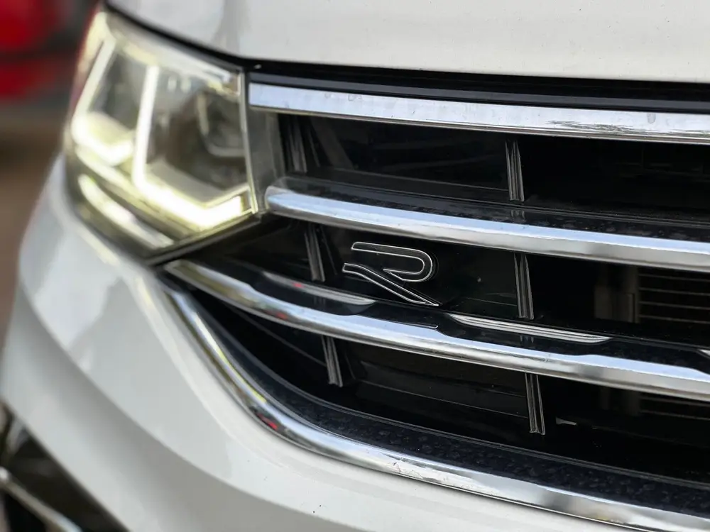 Volkswagen Tiguan 1.5 TSI R-Line Business+ PANO / 90.910 NAP uit 2022, foto 12