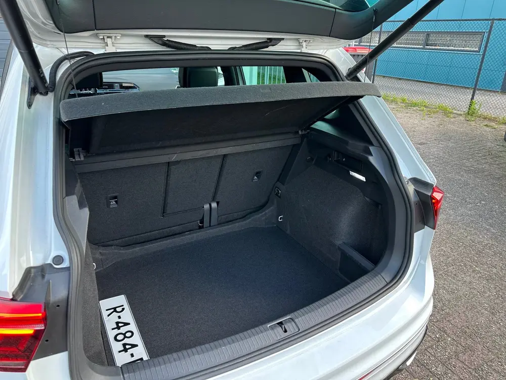 Volkswagen Tiguan 1.5 TSI R-Line Business+ PANO / 90.910 NAP uit 2022, foto 15