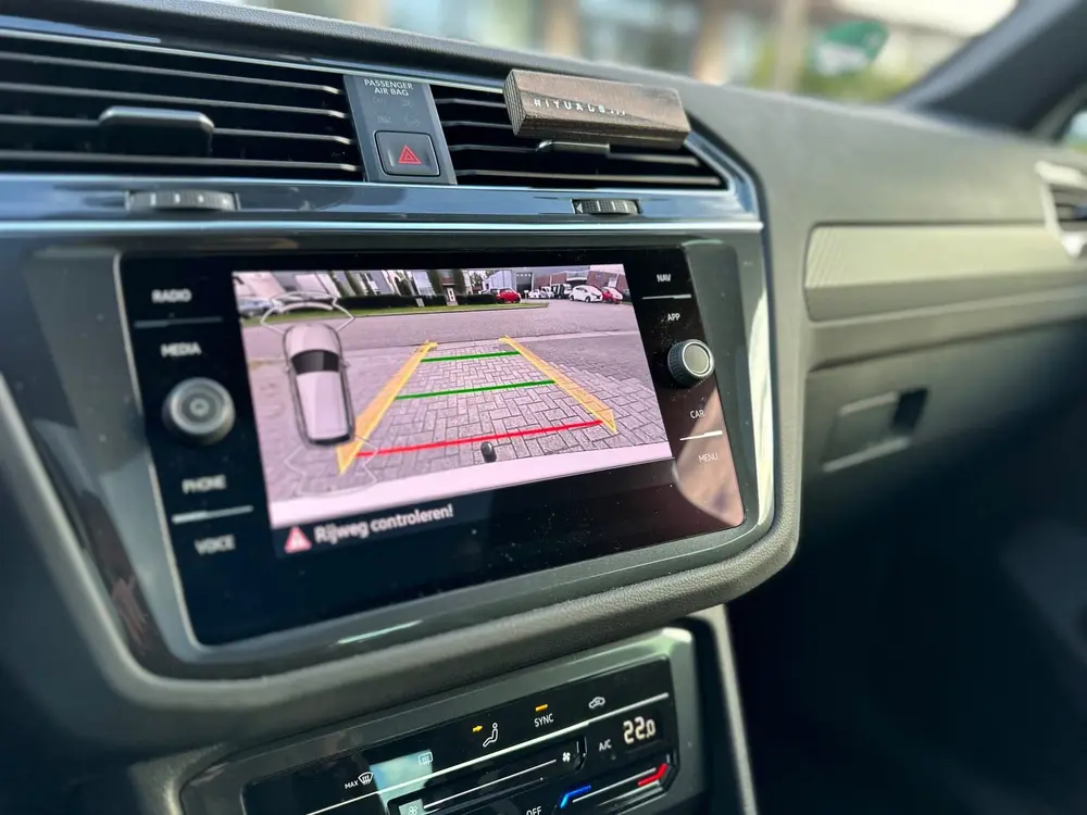 Volkswagen Tiguan 1.5 TSI R-Line Business+ PANO / 90.910 NAP uit 2022, foto 17
