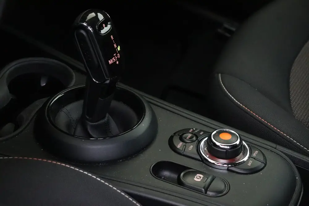 Mini Countryman Cooper Automaat / Cruise Control / Multifunc uit 2019, foto 6