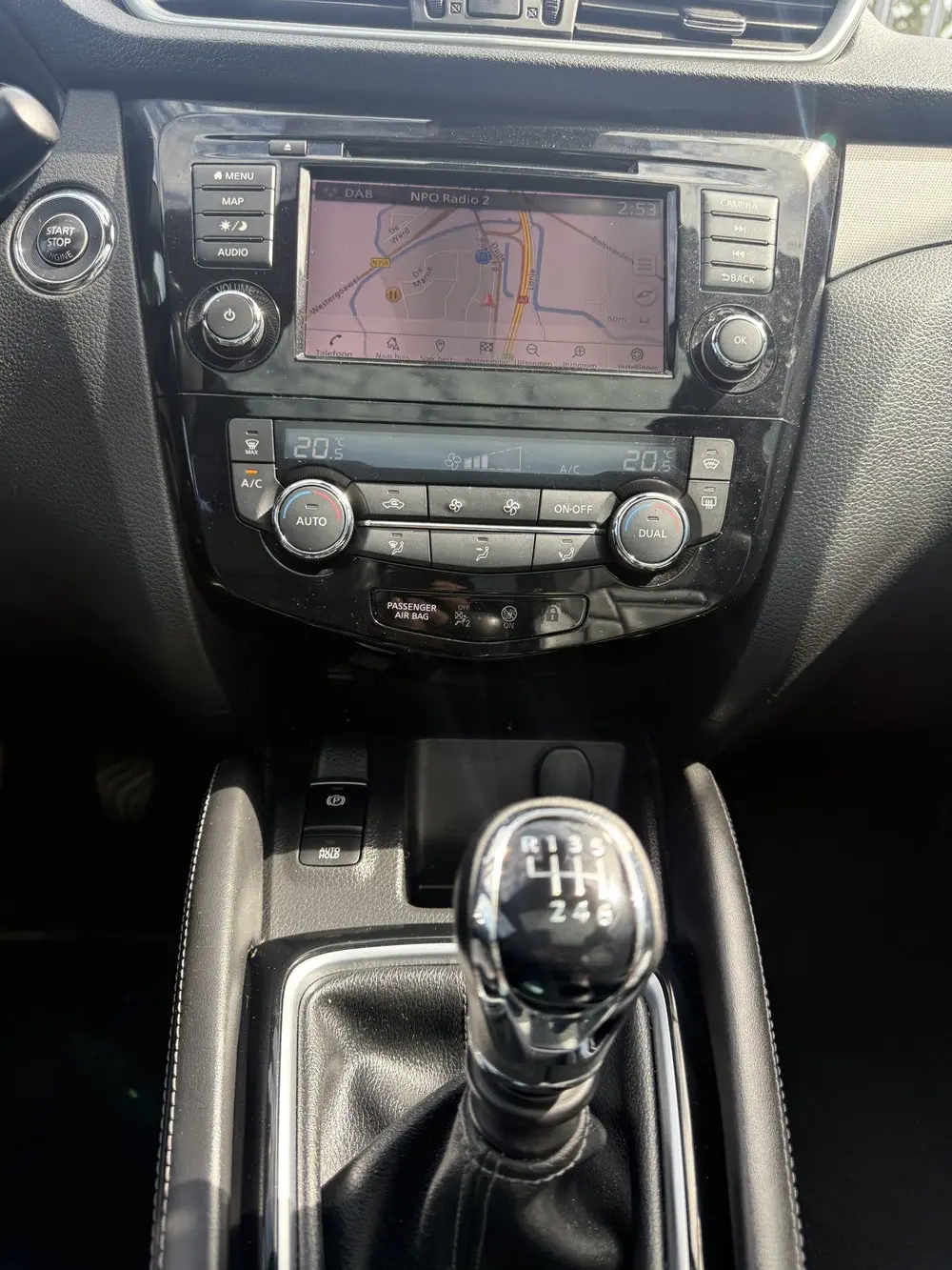 Nissan Qashqai 1.3 DIG-T 160 PK Tekna + Panoramadak, Leder C uit 2019, foto 17
