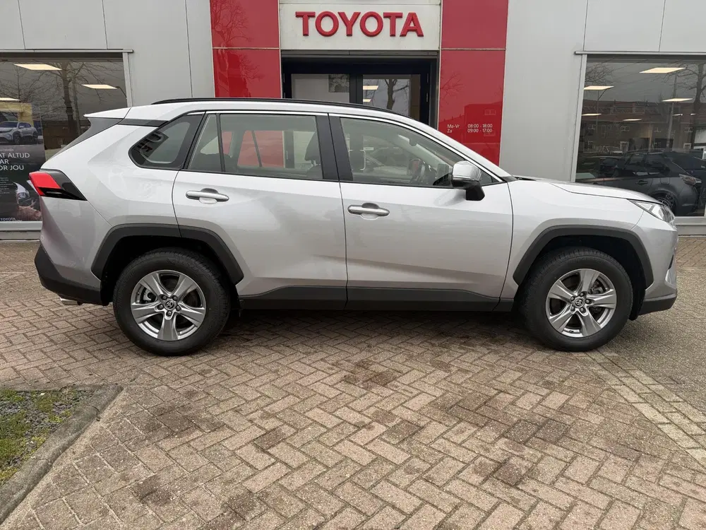 Toyota RAV 4 2.5 Hybrid AWD Dynamic Edition uit 2024, foto 2