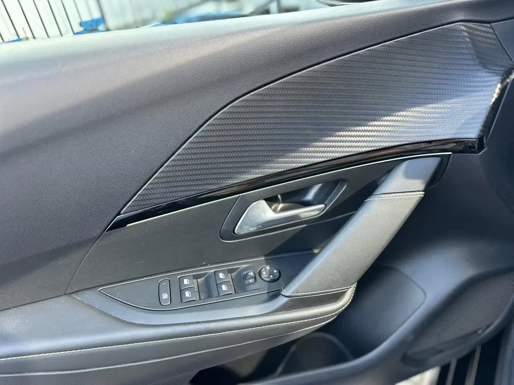 Peugeot 208 EV FULL ELECTRIC 50kWh 136pk GT line uit 2021, foto 18
