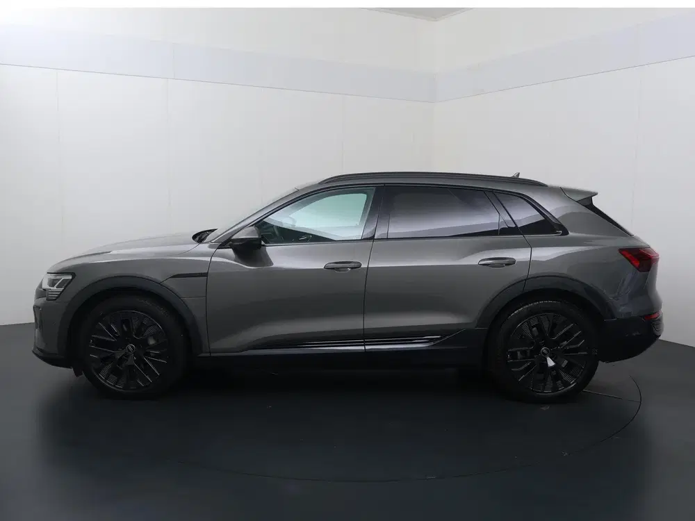Audi Q8 e-tron 55 quattro Advanced Edition 115 kWh uit 2023, foto 2