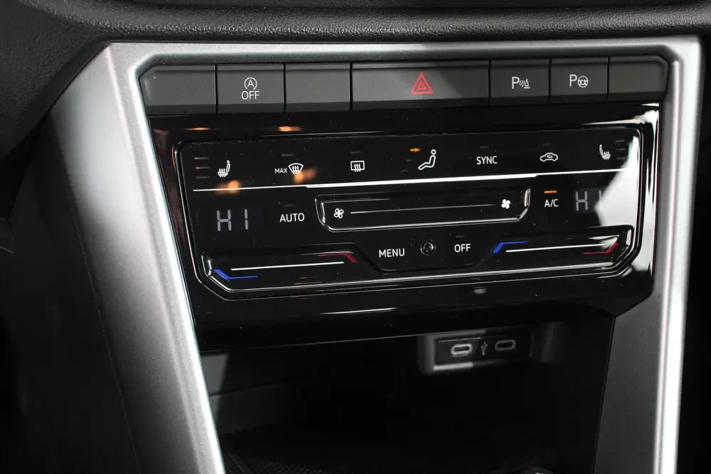Volkswagen T-Roc 1.5 TSI DSG Life Navigatie Apple Carplay/An uit 2022, foto 17