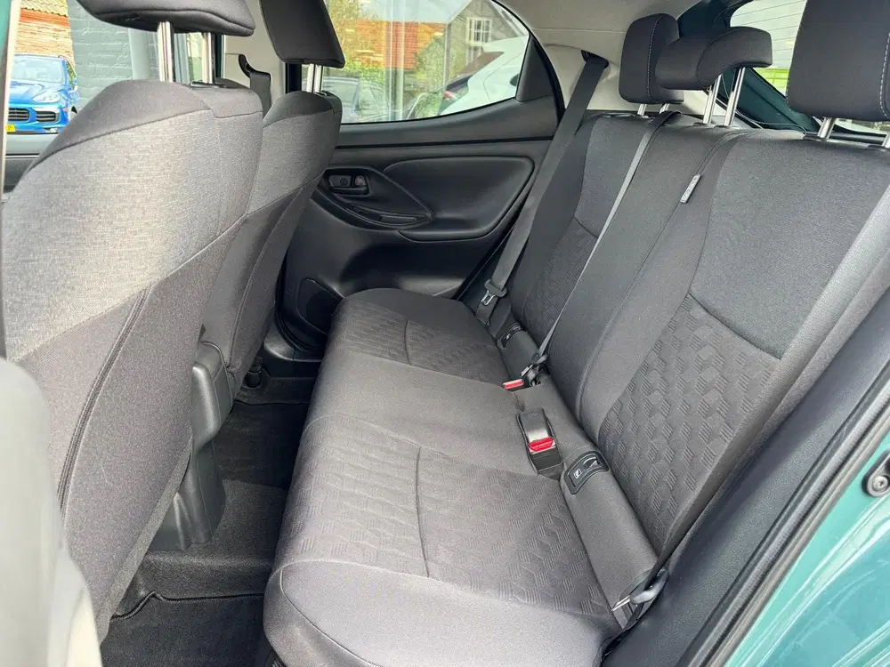 Toyota Yaris 1.5 Hybrid 115 Business Plus uit 2025, foto 10