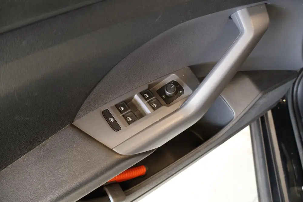 Volkswagen T-Cross 1.0 TSI Life NL auto, Appconnect, Leder uit 2020, foto 14