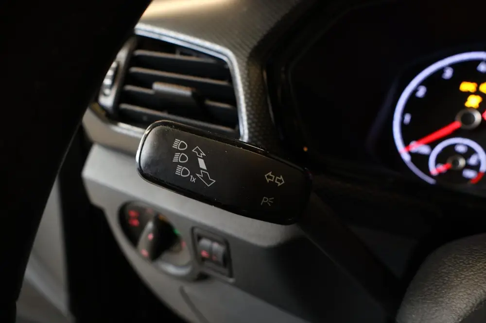 Volkswagen T-Cross 1.0 TSI Life NL auto, Appconnect, Leder uit 2020, foto 18