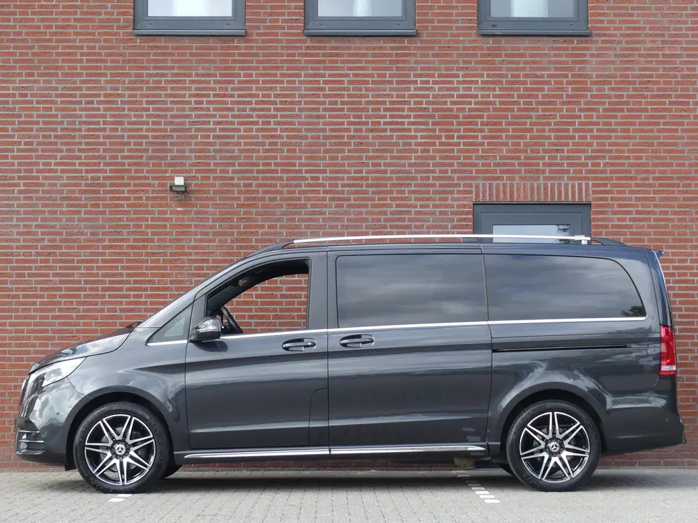 Mercedes-Benz V-Klasse 300d AMG Dubbel Cabine Elek stoelen L uit 2023, foto 3