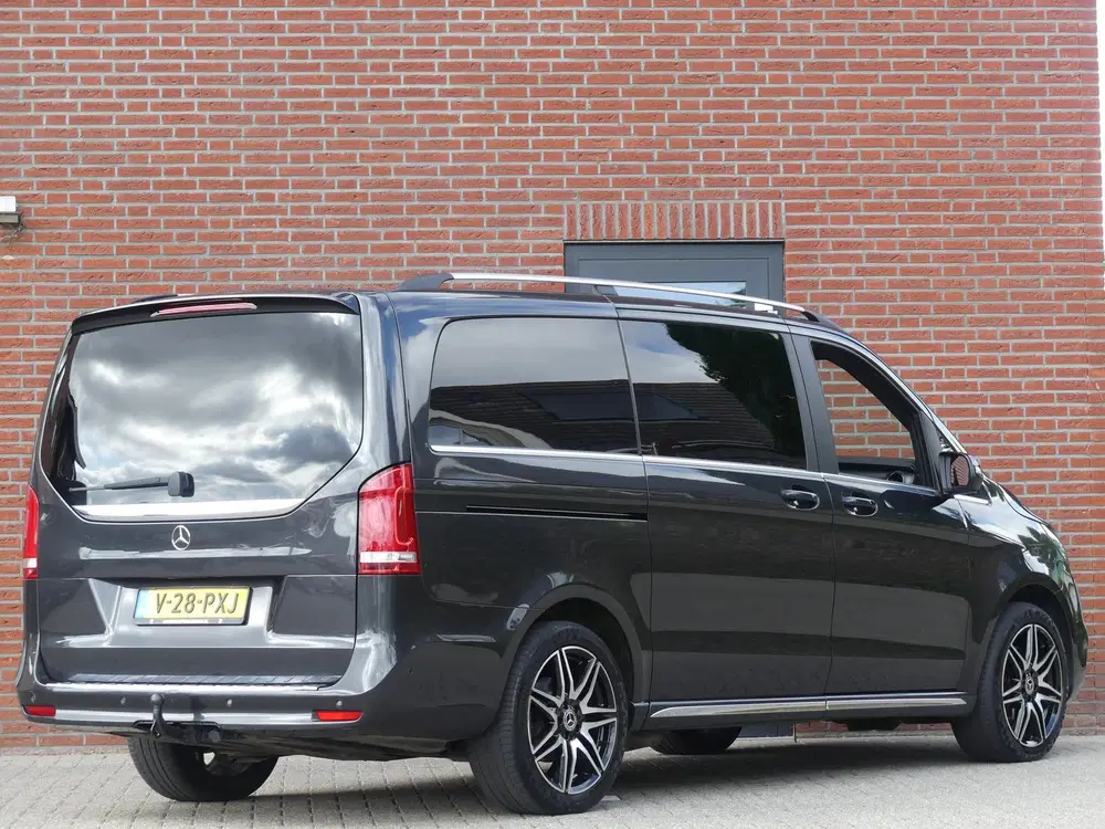 Mercedes-Benz V-Klasse 300d AMG Dubbel Cabine Elek stoelen L uit 2023, foto 4