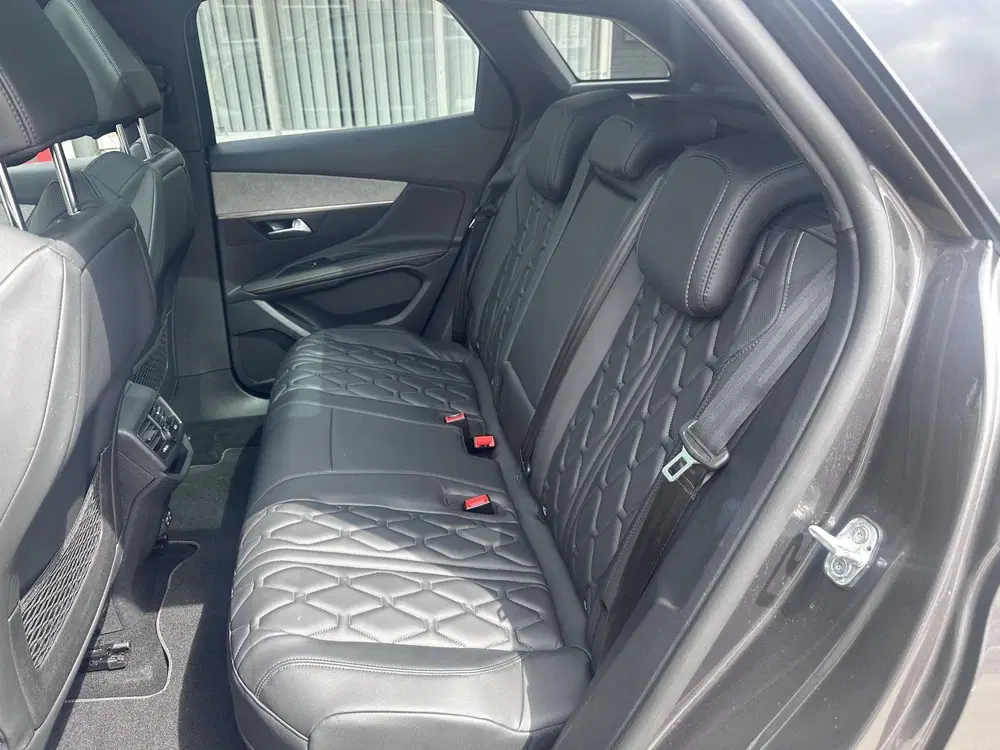 Peugeot 3008 1.6 HYbrid 225 GT Black Pack uit 2022, foto 13