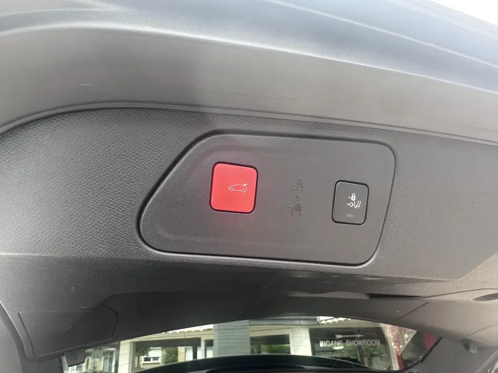 Peugeot 3008 1.6 HYbrid 225 GT Black Pack uit 2022, foto 19