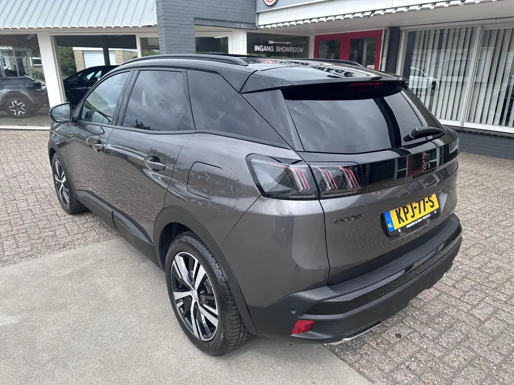 Peugeot 3008 1.6 HYbrid 225 GT Black Pack uit 2022, foto 4