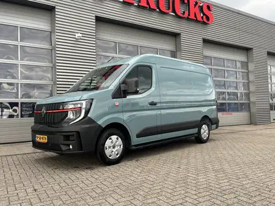 Renault Master Red Edition helemaal klaar voor het werk uit 2024