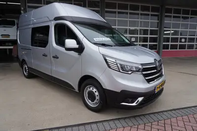 Renault Trafic 2.0 Blue dCi 170PK T30 L2H2 Rolstoelbus me uit 2024
