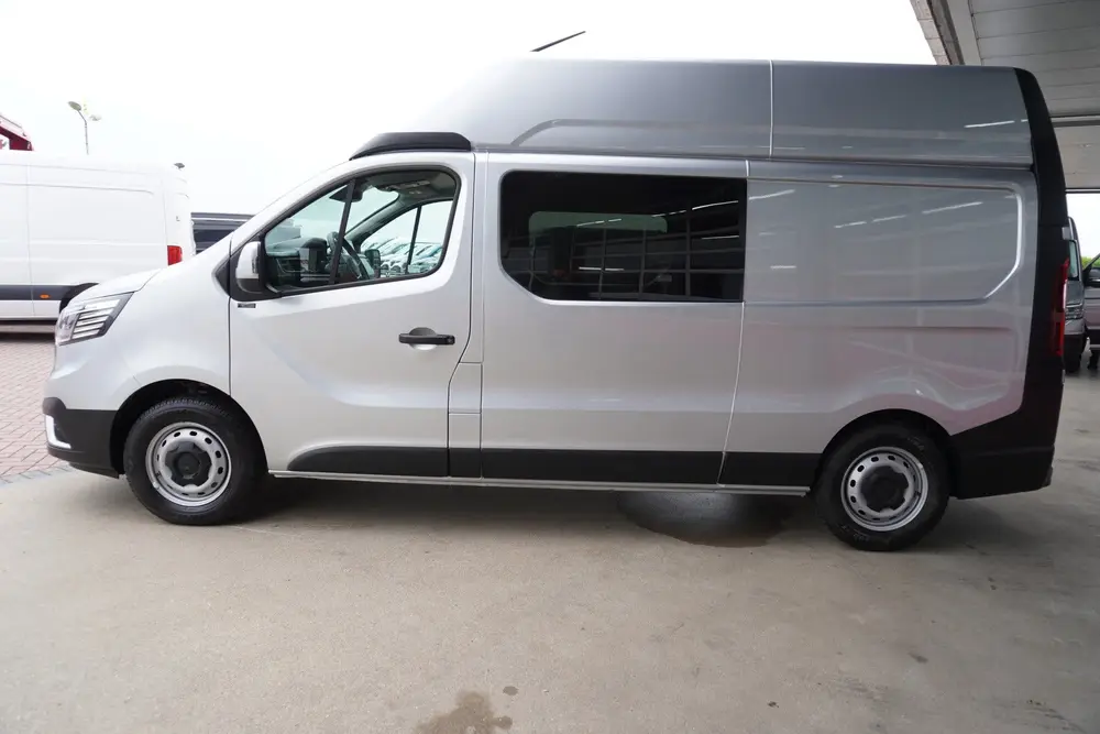 Renault Trafic 2.0 Blue dCi 170PK T30 L2H2 Rolstoelbus me uit 2024, foto 10