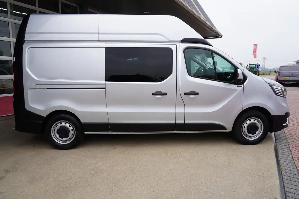 Renault Trafic 2.0 Blue dCi 170PK T30 L2H2 Rolstoelbus me uit 2024, foto 3