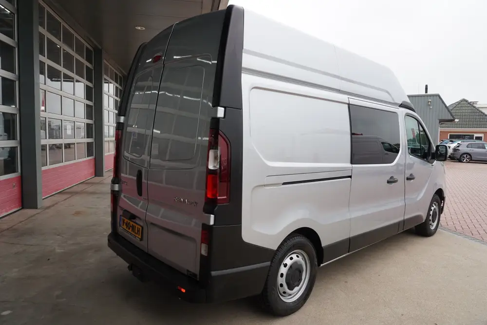 Renault Trafic 2.0 Blue dCi 170PK T30 L2H2 Rolstoelbus me uit 2024, foto 4