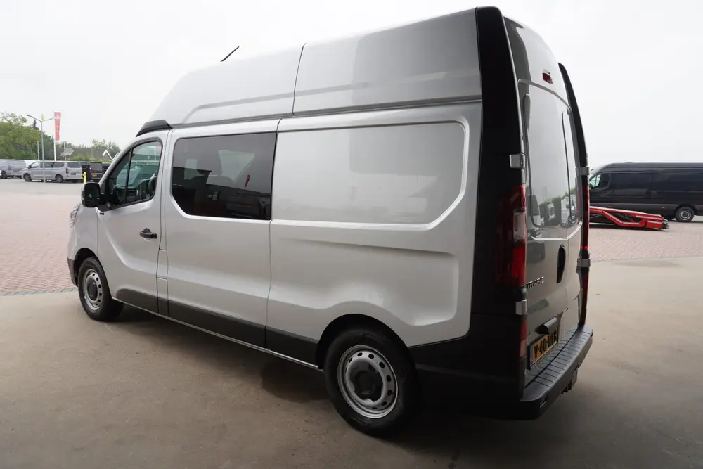 Renault Trafic 2.0 Blue dCi 170PK T30 L2H2 Rolstoelbus me uit 2024, foto 8