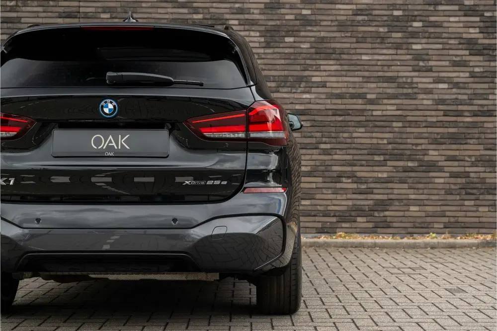 BMW X1 xDrive25e uit 2022, foto 10