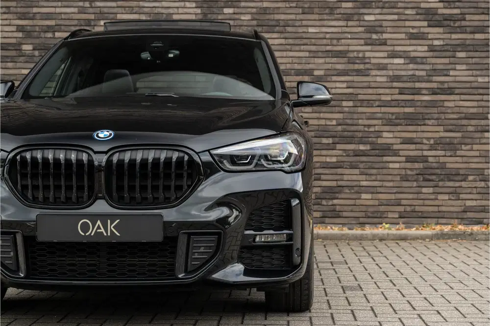BMW X1 xDrive25e uit 2022, foto 4