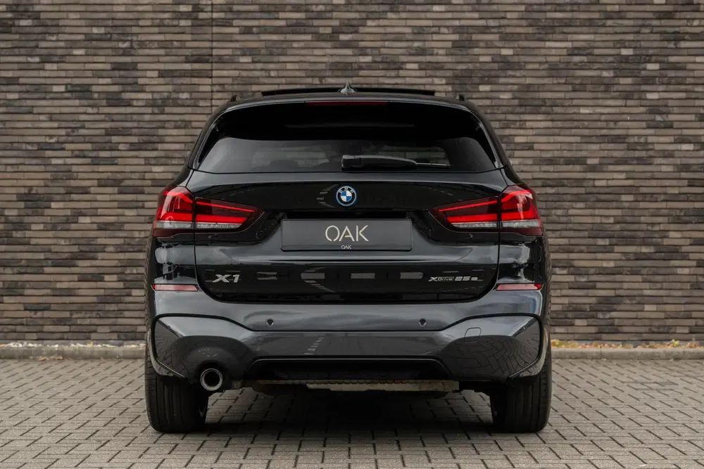 BMW X1 xDrive25e uit 2022, foto 9